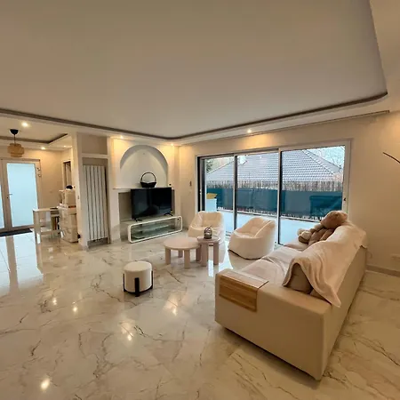 Standing, 4 Avec Sdb Holiday home
