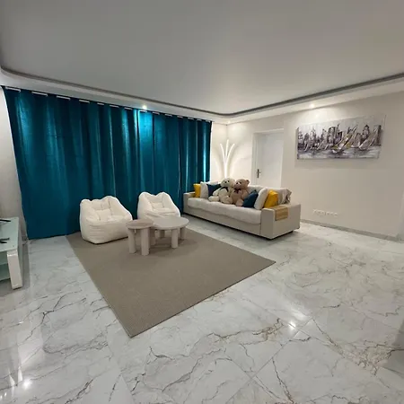 Standing, 4 Avec Sdb Holiday home Saint-Julien-en-Genevois